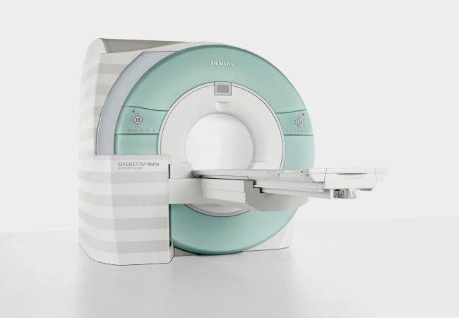 3テスラ　MRI